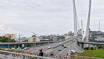 Трасса между вантовыми мостами во Владивостоке